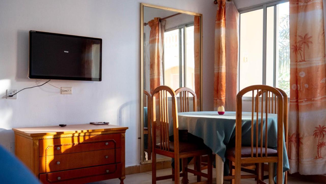 Cape Point Hotel Bakau Ngoại thất bức ảnh