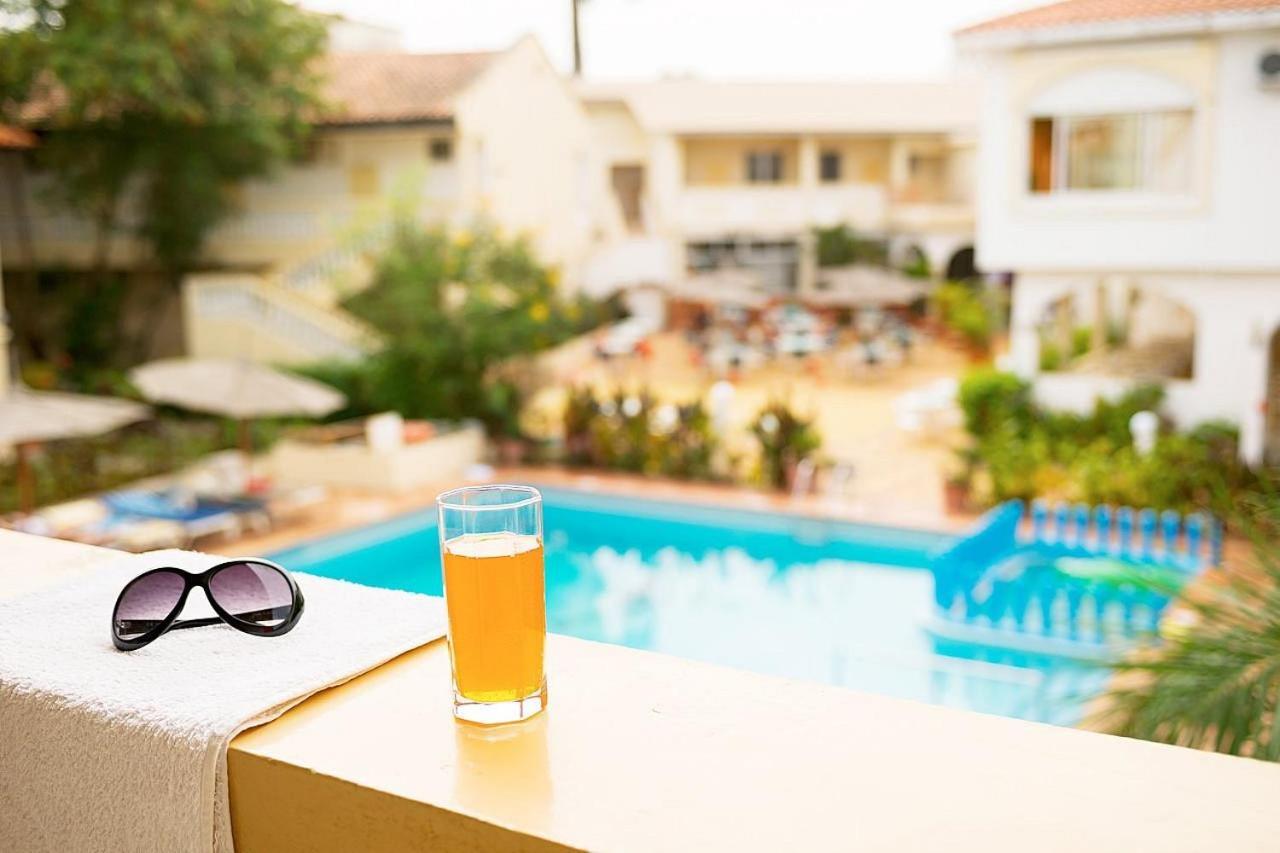 Cape Point Hotel Bakau Ngoại thất bức ảnh