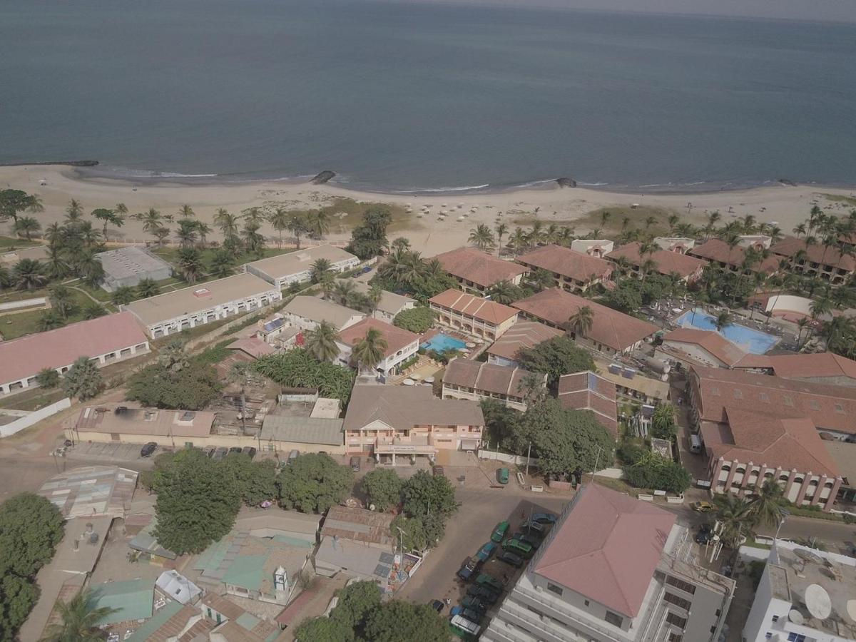 Cape Point Hotel Bakau Ngoại thất bức ảnh