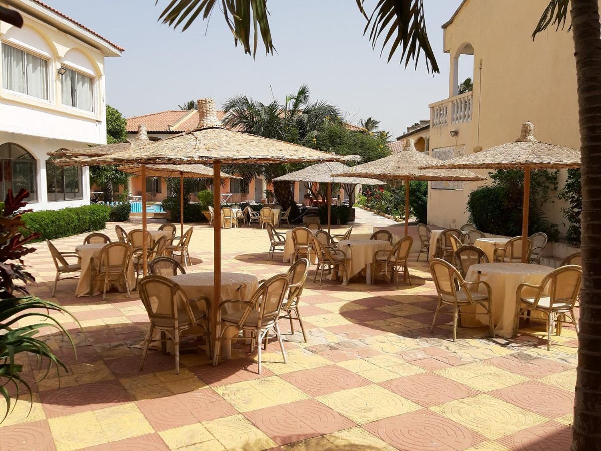 Cape Point Hotel Bakau Ngoại thất bức ảnh
