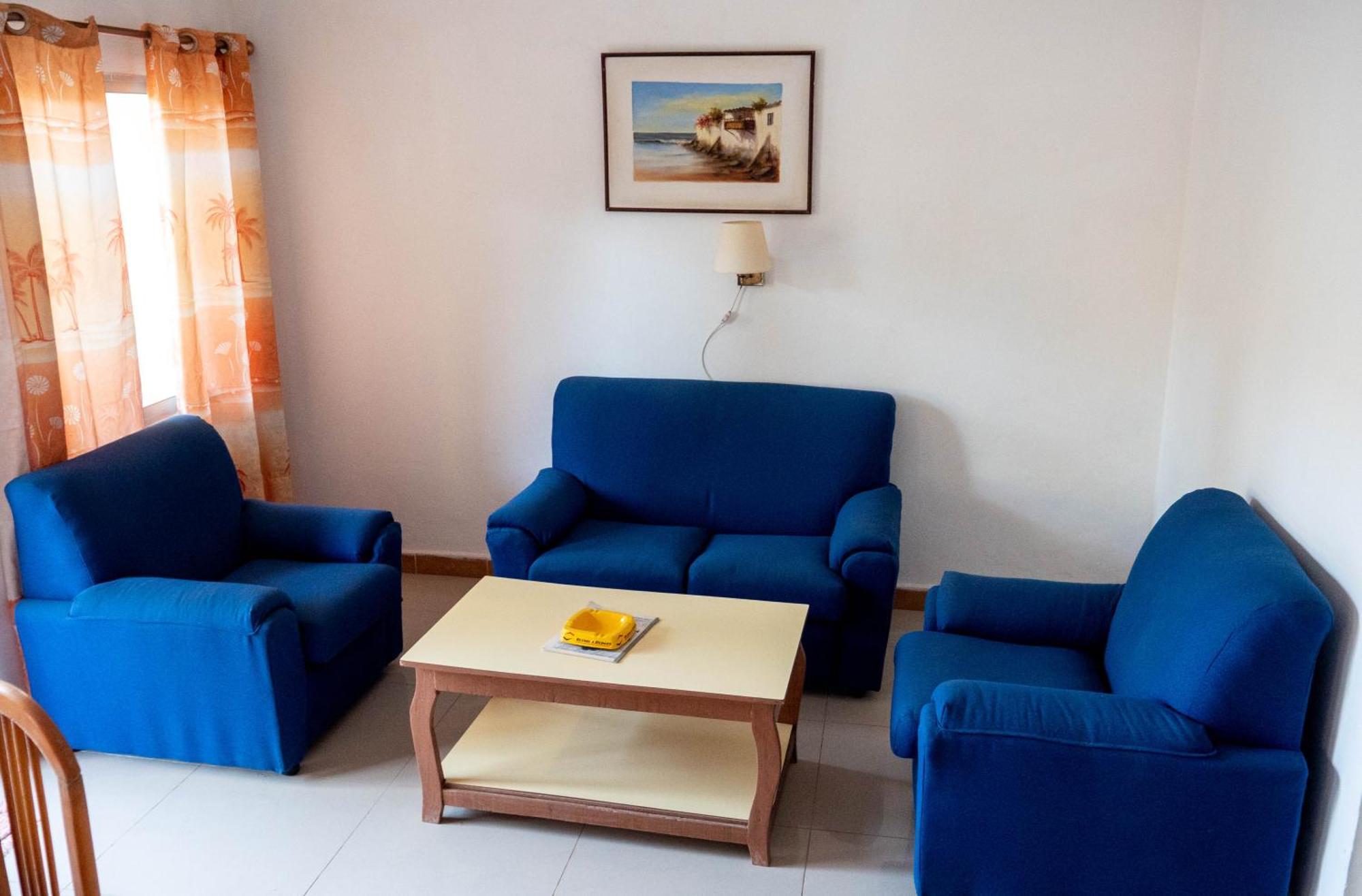 Cape Point Hotel Bakau Ngoại thất bức ảnh