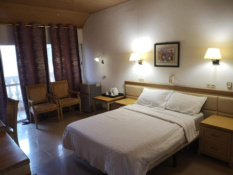Cape Point Hotel Bakau Ngoại thất bức ảnh